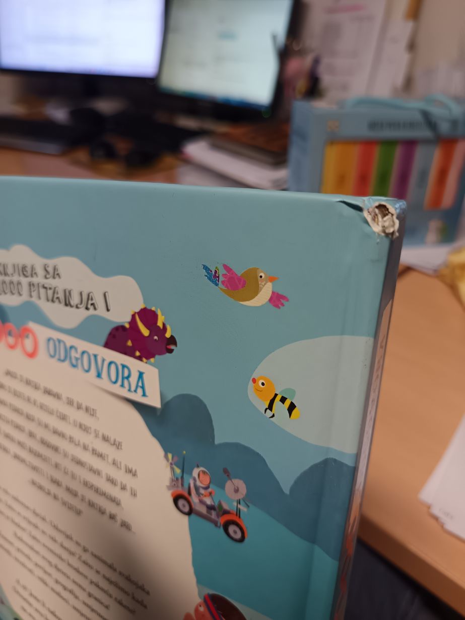 Knjiga sa 1000 pitanja i 1000 odgovora